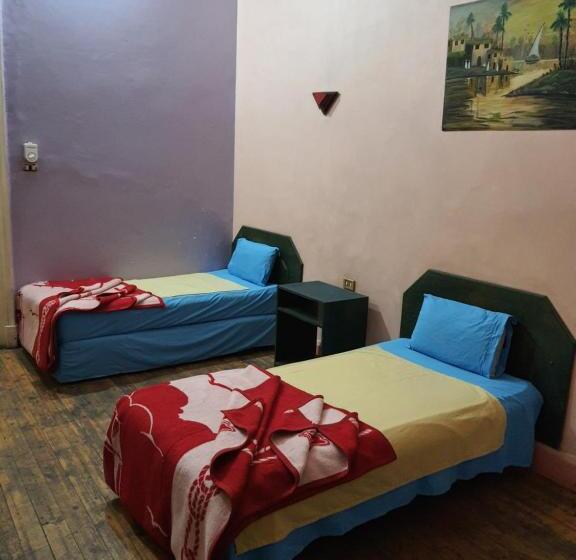 اتاق استاندارد, African House Hostel