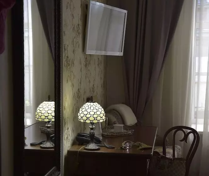 اتاق اکونومی یک تخته, Art Hotel Trezzini
