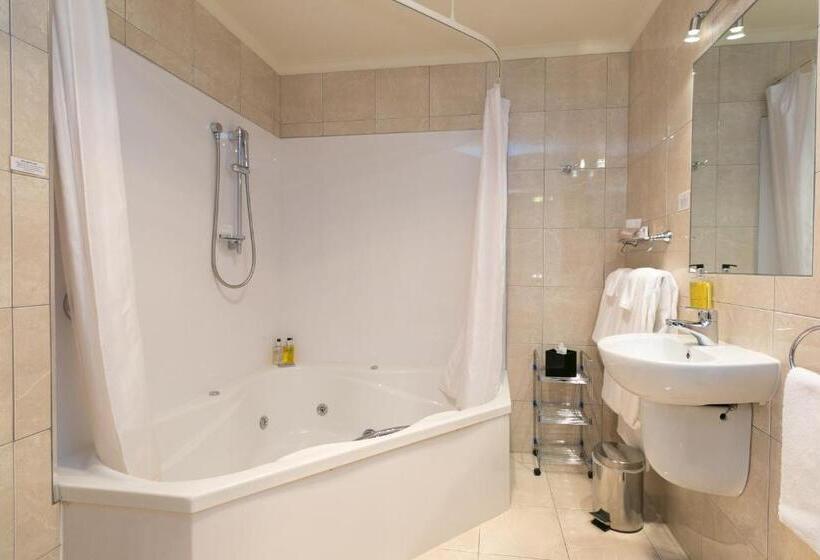 Студия Стандарт, Bks Premier Motel Palmerston North