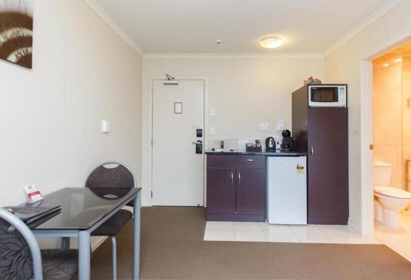 Люкс, Bks Premier Motel Palmerston North