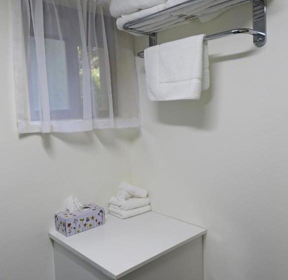 标准间, Gallery Motel