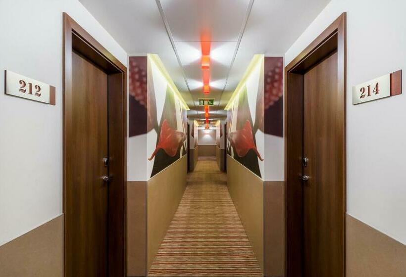 スタンダードシングルルーム, Corso Hotel Pécs