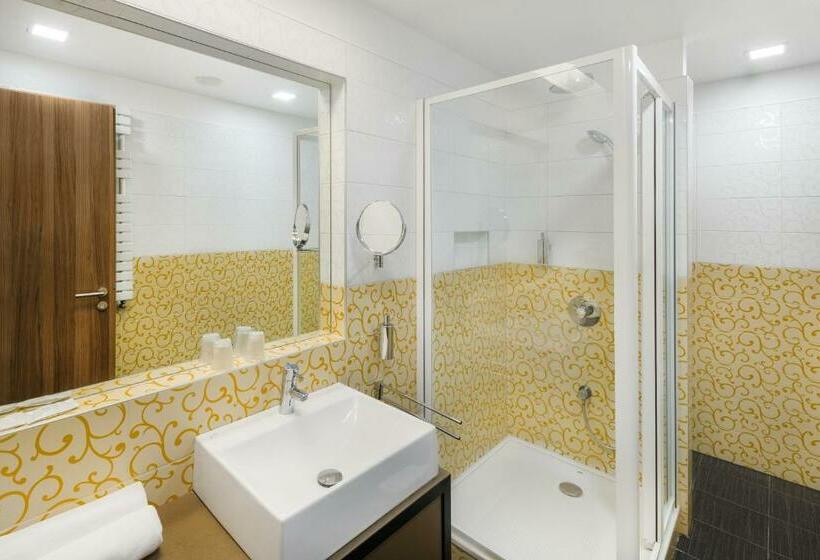 スタンダードシングルルーム, Corso Hotel Pécs