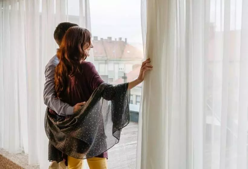 クラシックスイート, Corso Hotel Pécs