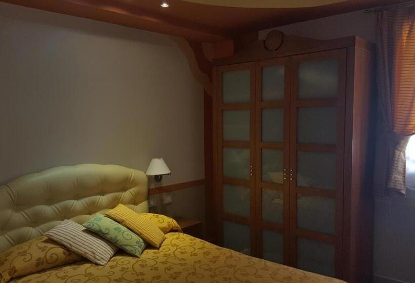 اتاق استاندارد یک نفره, Albergo Del Lago