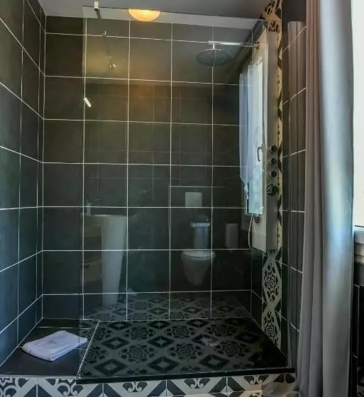 スタンダード４人部屋, Logis Hôtel Emeraude Des Bois