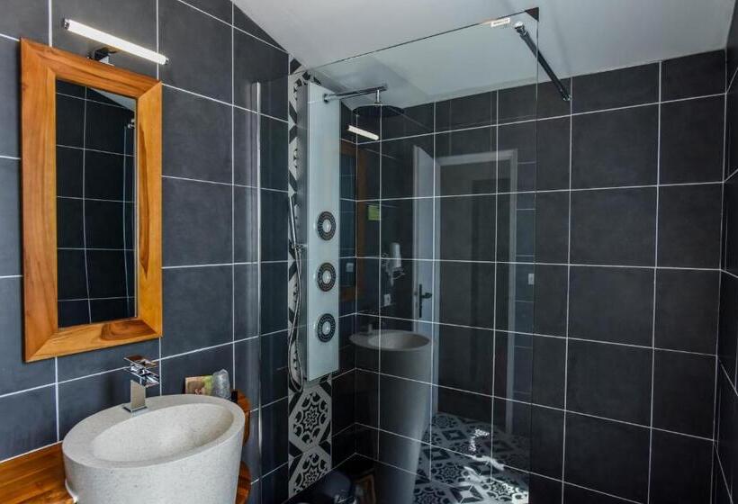 غرفة قياسية رباعية, Logis Hôtel Emeraude Des Bois