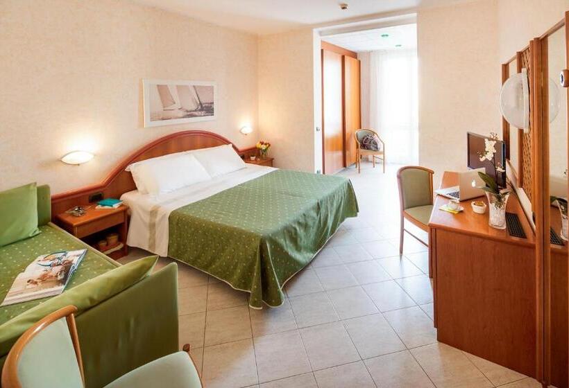 Номер Стандарт Трехместный, Gabriella