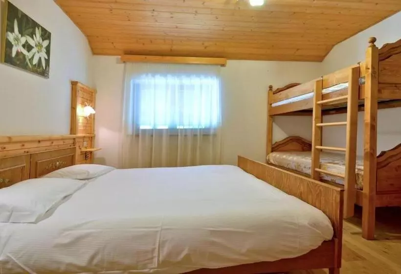 Perhehuone, Garni Edy