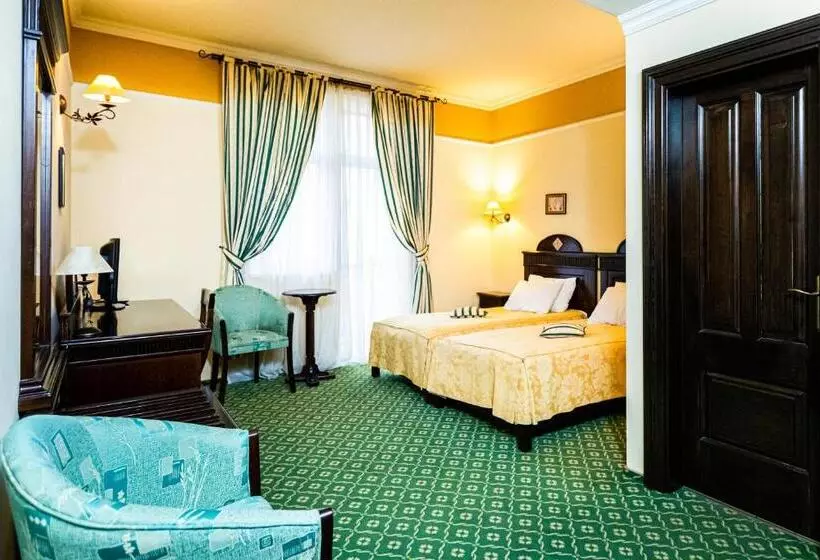 Camera Deluxe, Koronna Inn