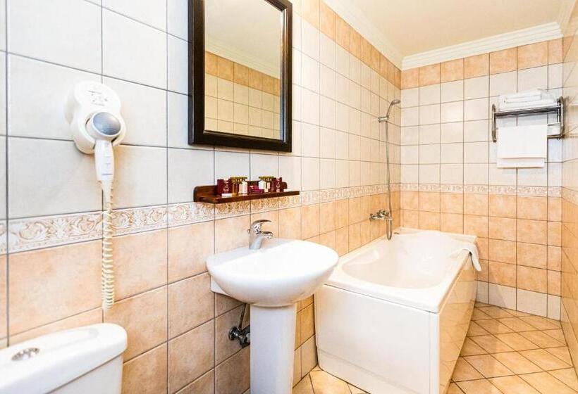 Deluxe-huone, Koronna Inn