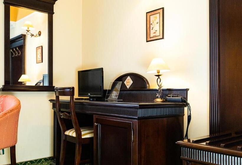 Deluxe-huone, Koronna Inn