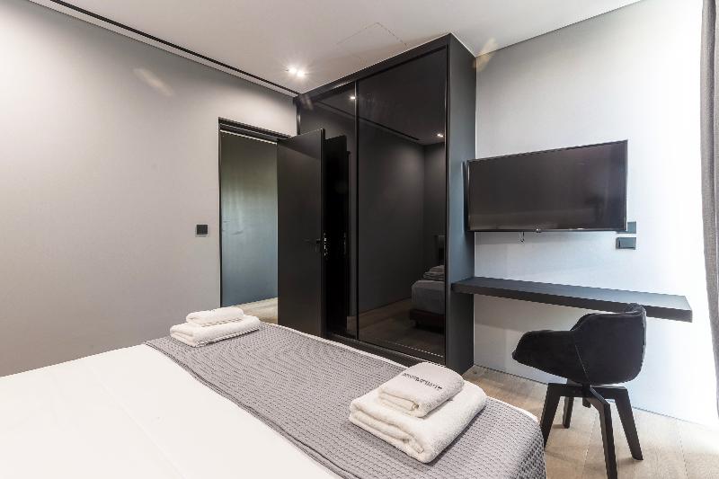 Standard Yhden Hengen Huone, Koronna Inn