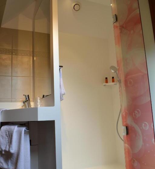 اتاق استاندارد, Le Domaine Des Cigognes