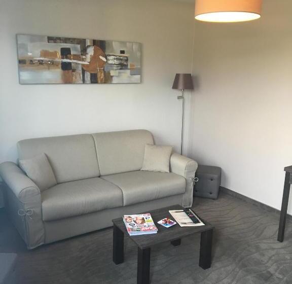 Люкс, Logis Auberge Des Moissons