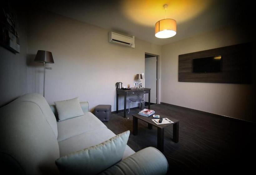 Люкс, Logis Auberge Des Moissons