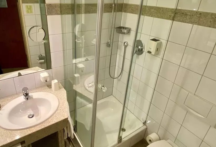 Standard Yhden Hengen Huone, Malerwinkel