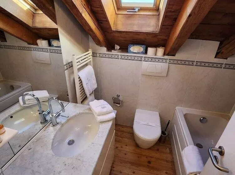 1 Bedroom Penthouse Apartment, Millennium