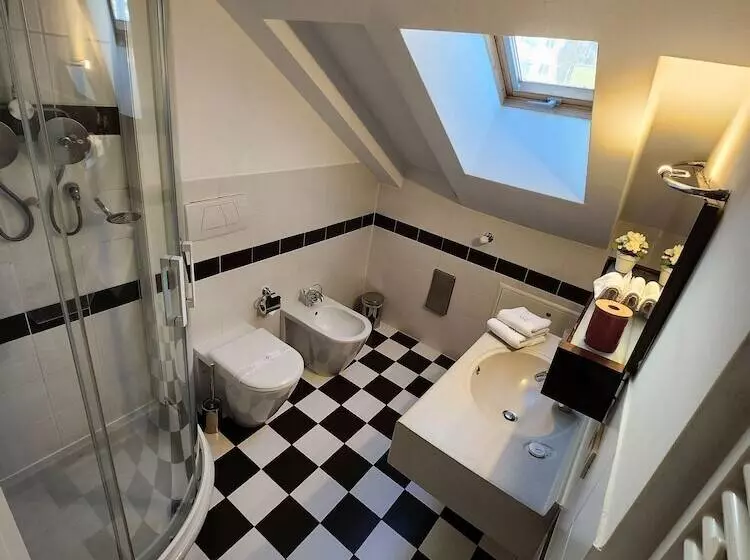1 Bedroom Penthouse Apartment, Millennium