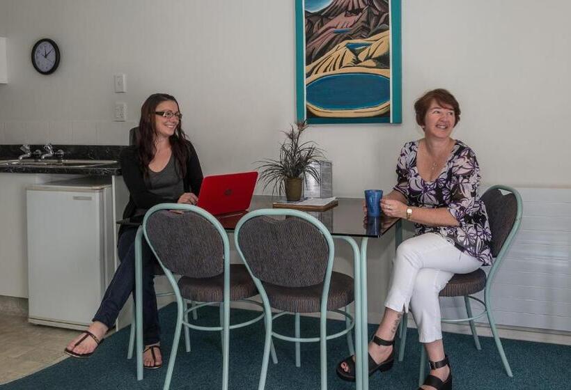 Апартаменты 1 Спальня, Palm Court Motor Inn