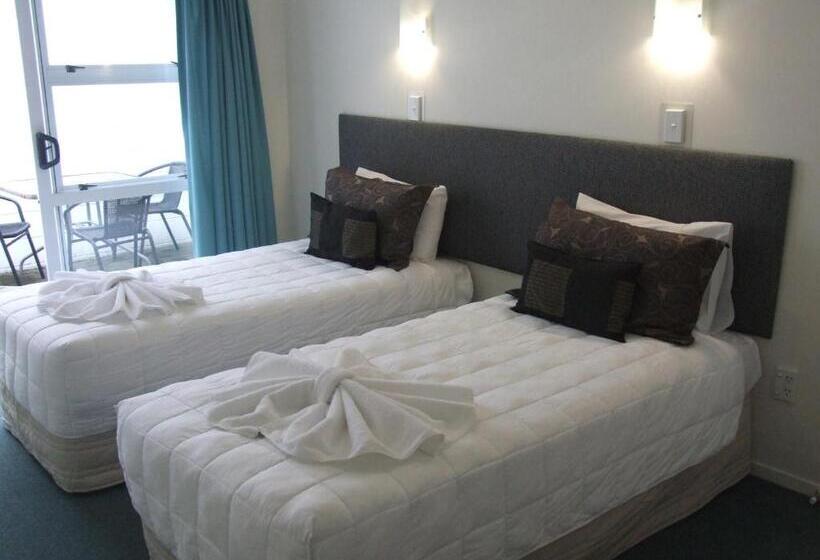 Апартаменты 2 Спальни, Palm Court Motor Inn