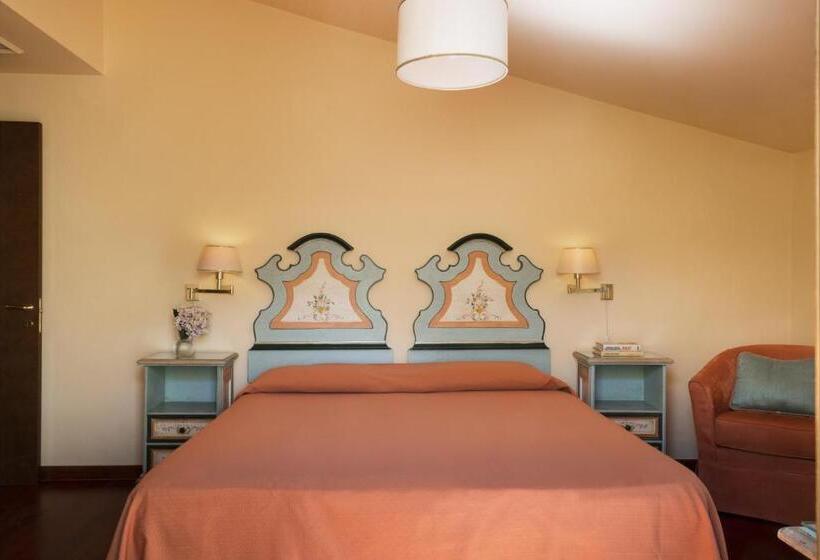 带露台的套间, Parma E Oriente