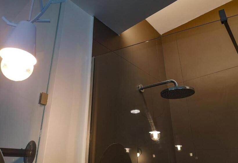 スーペリアールーム, Perla The Storyhoteller