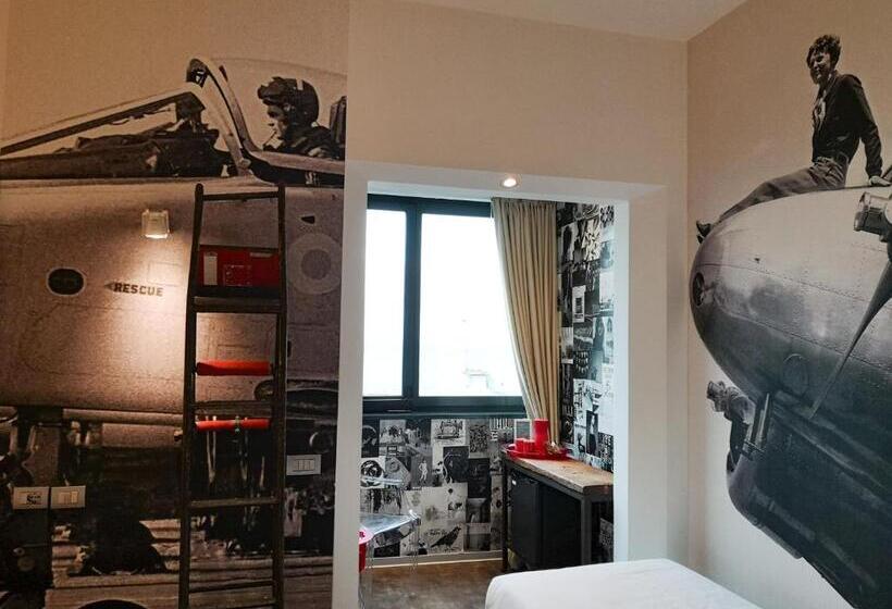 スタンダード4人部屋, Perla The Storyhoteller