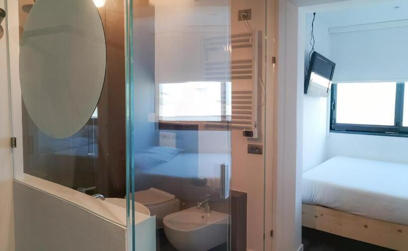 エコノミールーム, Perla The Storyhoteller