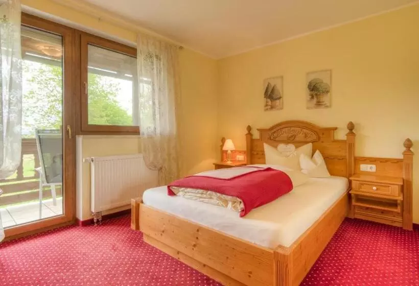اتاق استاندارد یک نفره, Landhotel Lindenhof