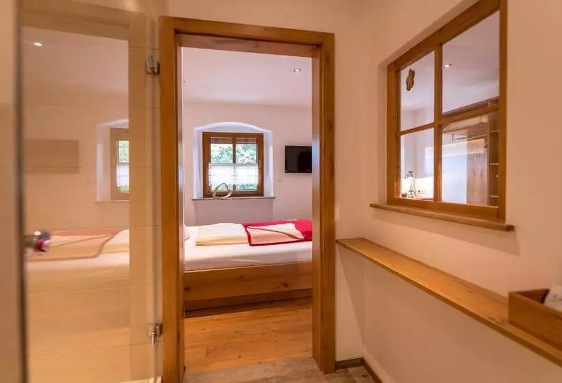 اتاق استاندارد یک نفره, Landhotel Lindenhof