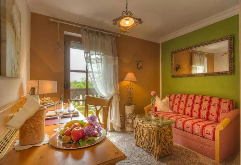 سوییت جونیور با بالکن, Landhotel Lindenhof