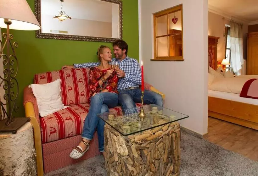 سوییت جونیور با بالکن, Landhotel Lindenhof