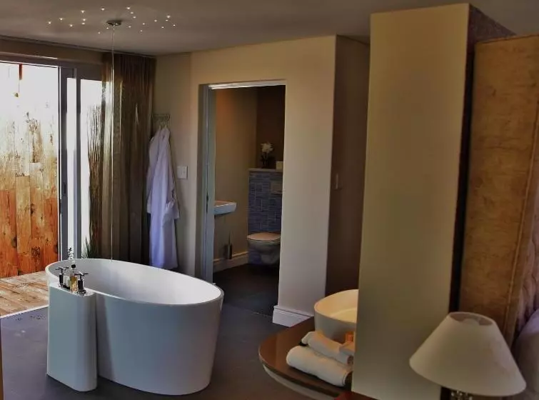 スーペリアースイート, Wild Mushroom Country House