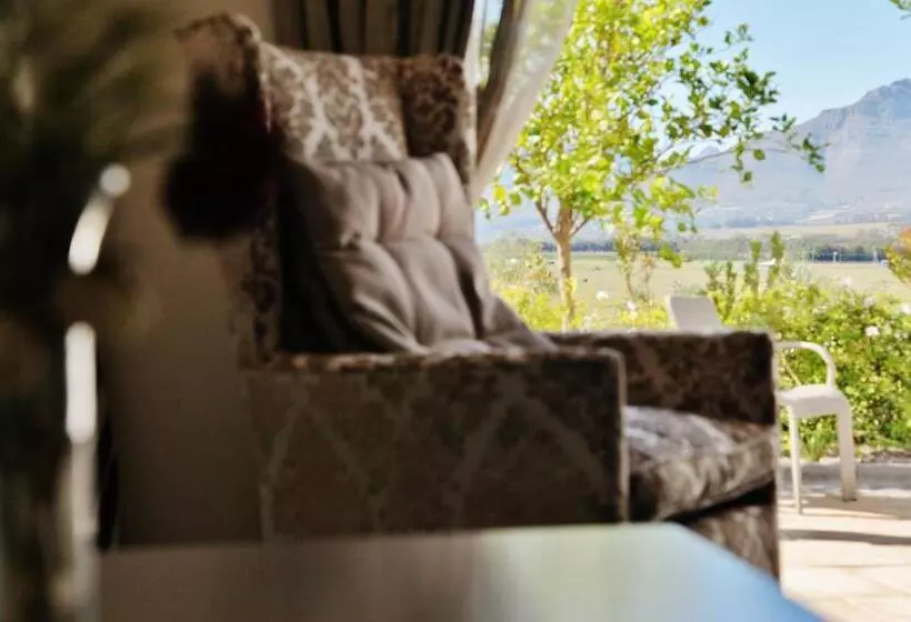 スーペリアースイート, Wild Mushroom Country House