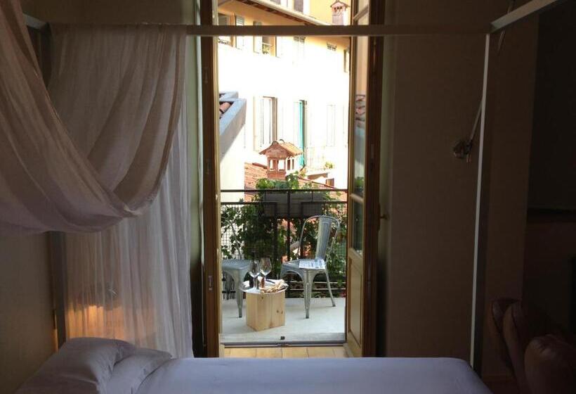 استودیو استاندارد با بالکن, Petronilla Hotel In Bergamo