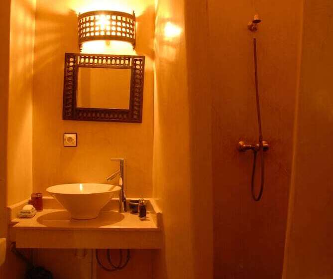 سوییت اجرایی, Riad Al Jana