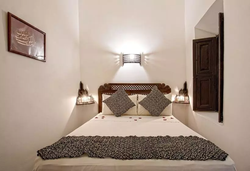 سوییت اجرایی, Riad Al Jana