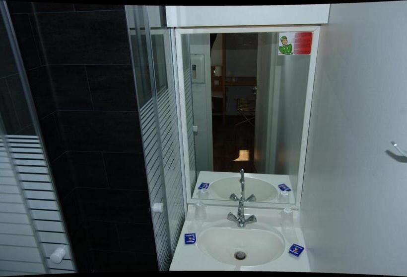 اتاق استاندارد یک نفره, Fasthotel Chateauroux