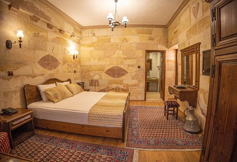 Номер Deluxe, Akuzun