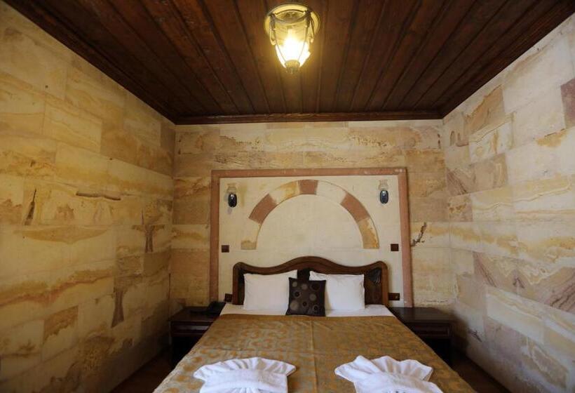 Номер Deluxe, Akuzun