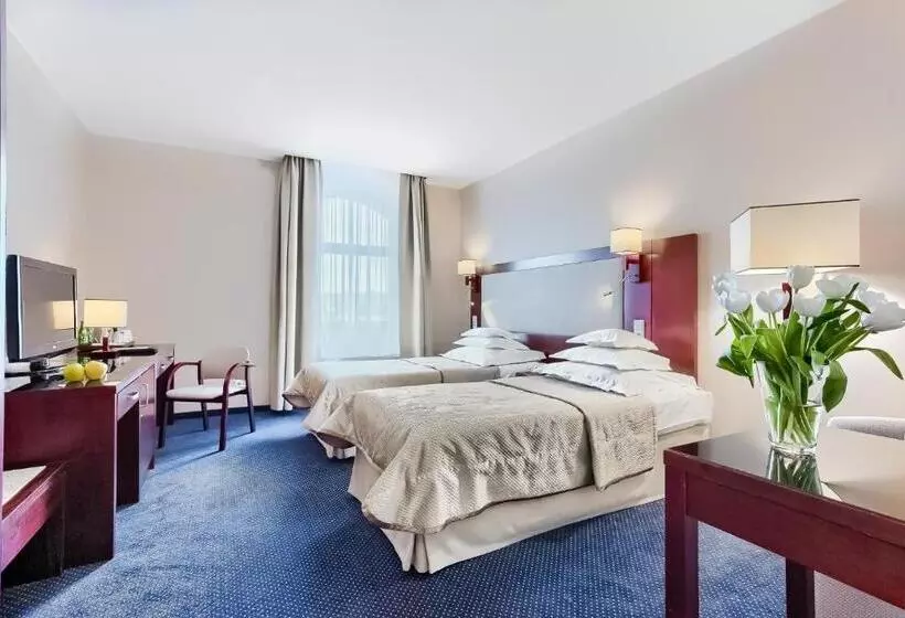 Standard-huone, Atrium