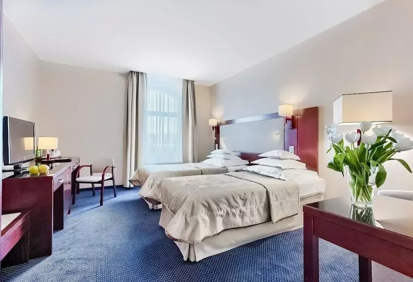 Standard-huone, Atrium