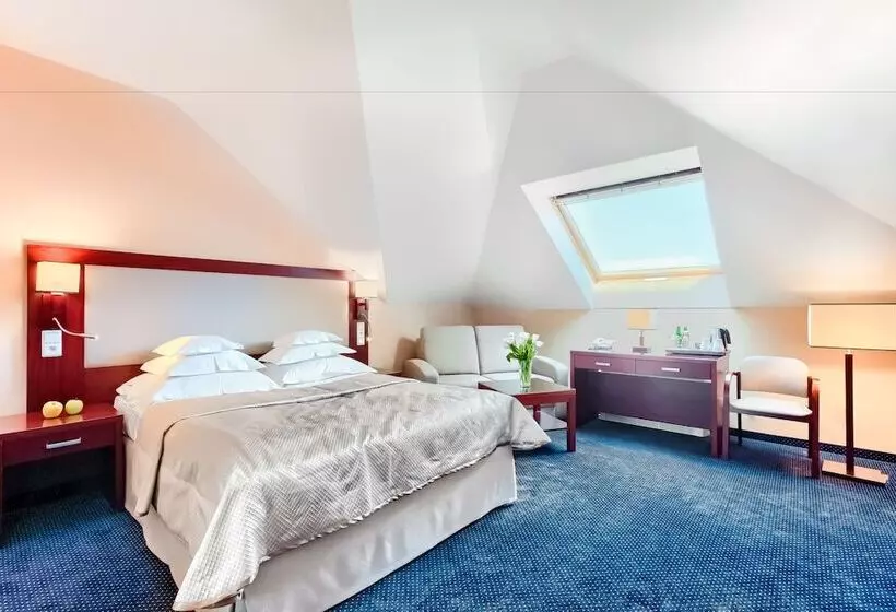 Standard-huone, Atrium