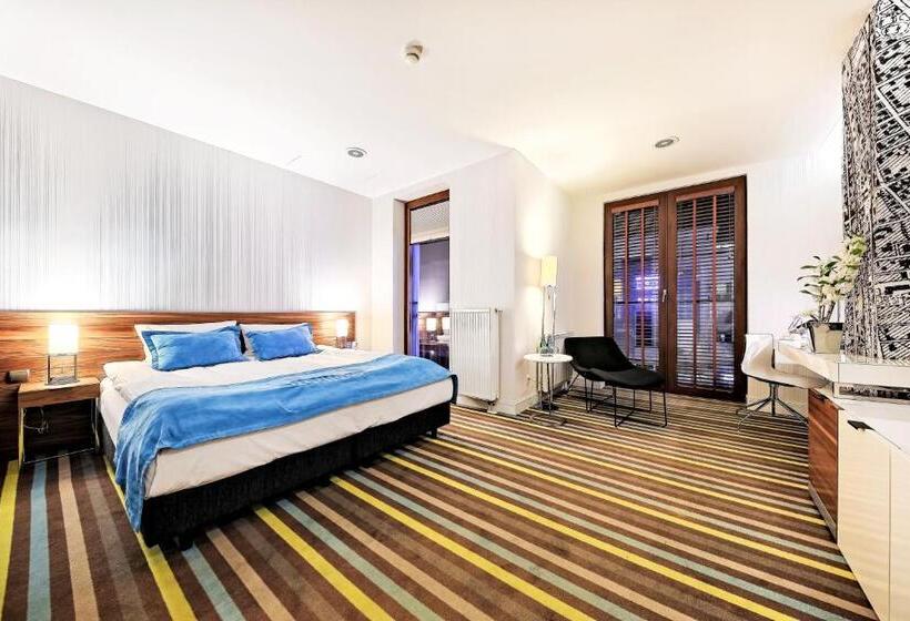 اتاق سوپریور با چشمانداز شهر, Bayjonn Boutique