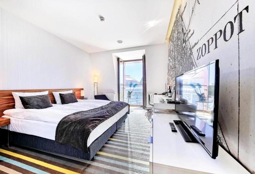 اتاق لوکس, Bayjonn Boutique