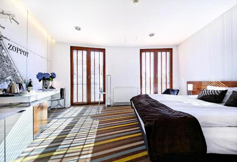 اتاق لوکس, Bayjonn Boutique