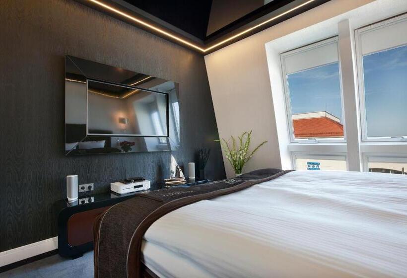 استودیوی استاندارد با چشمانداز دریا, Bayjonn Boutique