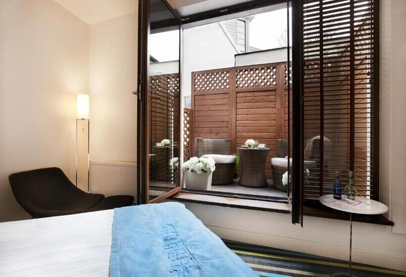 Classic Interior Room, Bayjonn Boutique