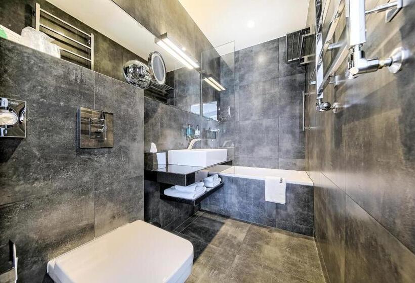 اتاق لوکس, Bayjonn Boutique